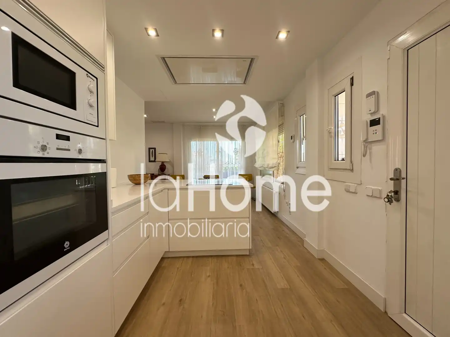 Cocina de Casa o chalet en venta en Paterna con Aire acondicionado, Calefacción y Jardín privado