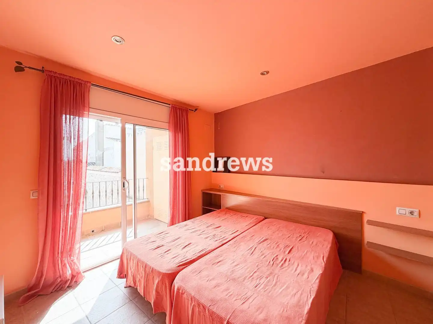 Habitación de Piso en venta en Sant Pere Pescador con Calefacción y Amueblado
