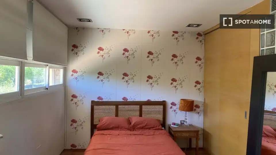 Bedroom of Flat for rent in Sevilla  with Air Conditioner, Heating and Furnished