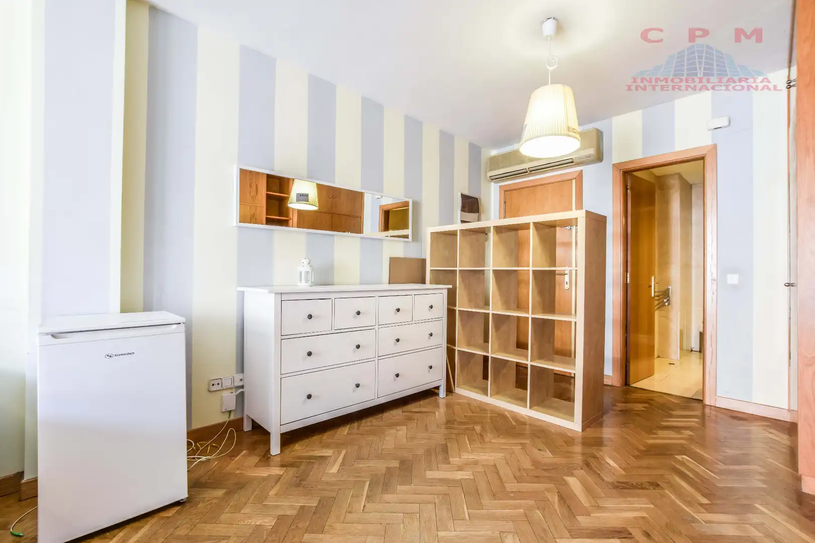 Dormitori de Estudi de lloguer en Madrid amb Aire condicionat, Calefacció i Parquet