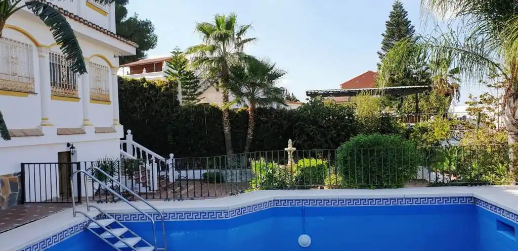 Villa mit Pool zum Verkauf in Manantiales - Lagar - Cortijo