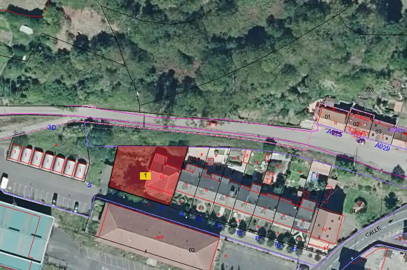 Vista exterior de Casa o xalet en venda en Mieres (Asturias) amb Jardí privat i Traster