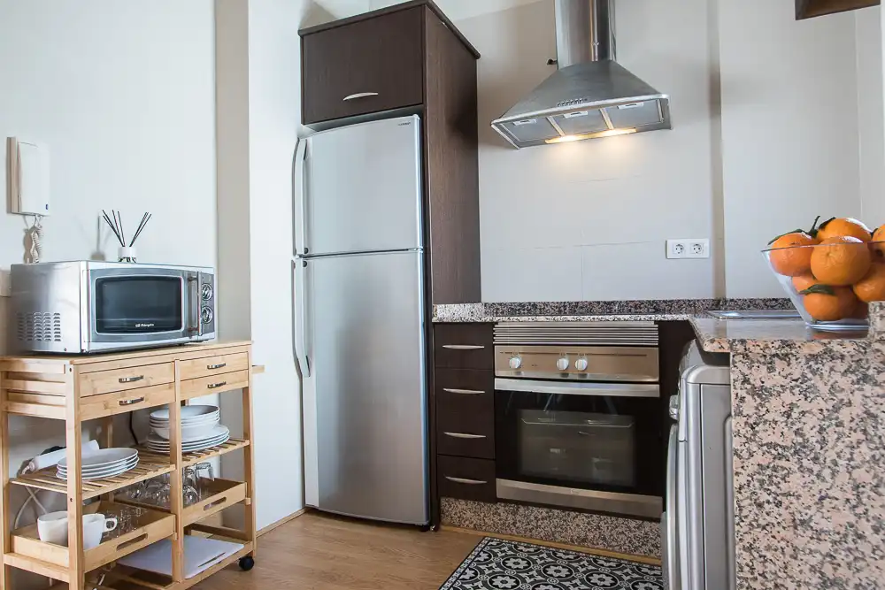 Kitchen of Study for rent in Valencia  with Air Conditioner, Heating and Parquet flooring