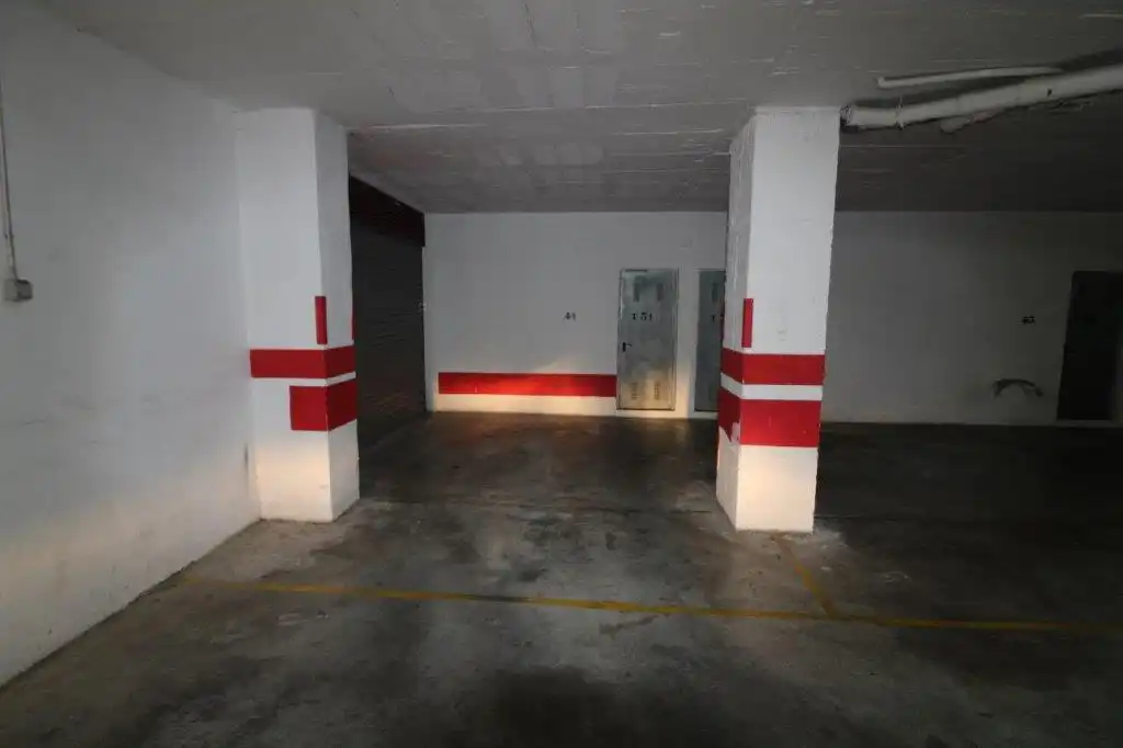 Parking de Piso en venta en Benalmádena con Aire acondicionado, Terraza y Amueblado