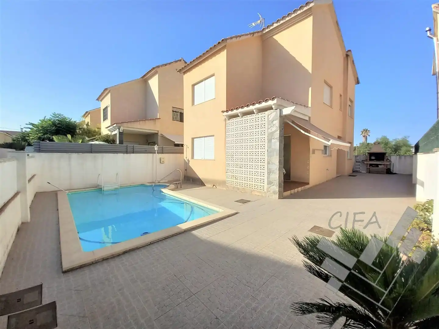 Vista exterior de Casa o xalet en venda en Vinaròs amb Terrassa