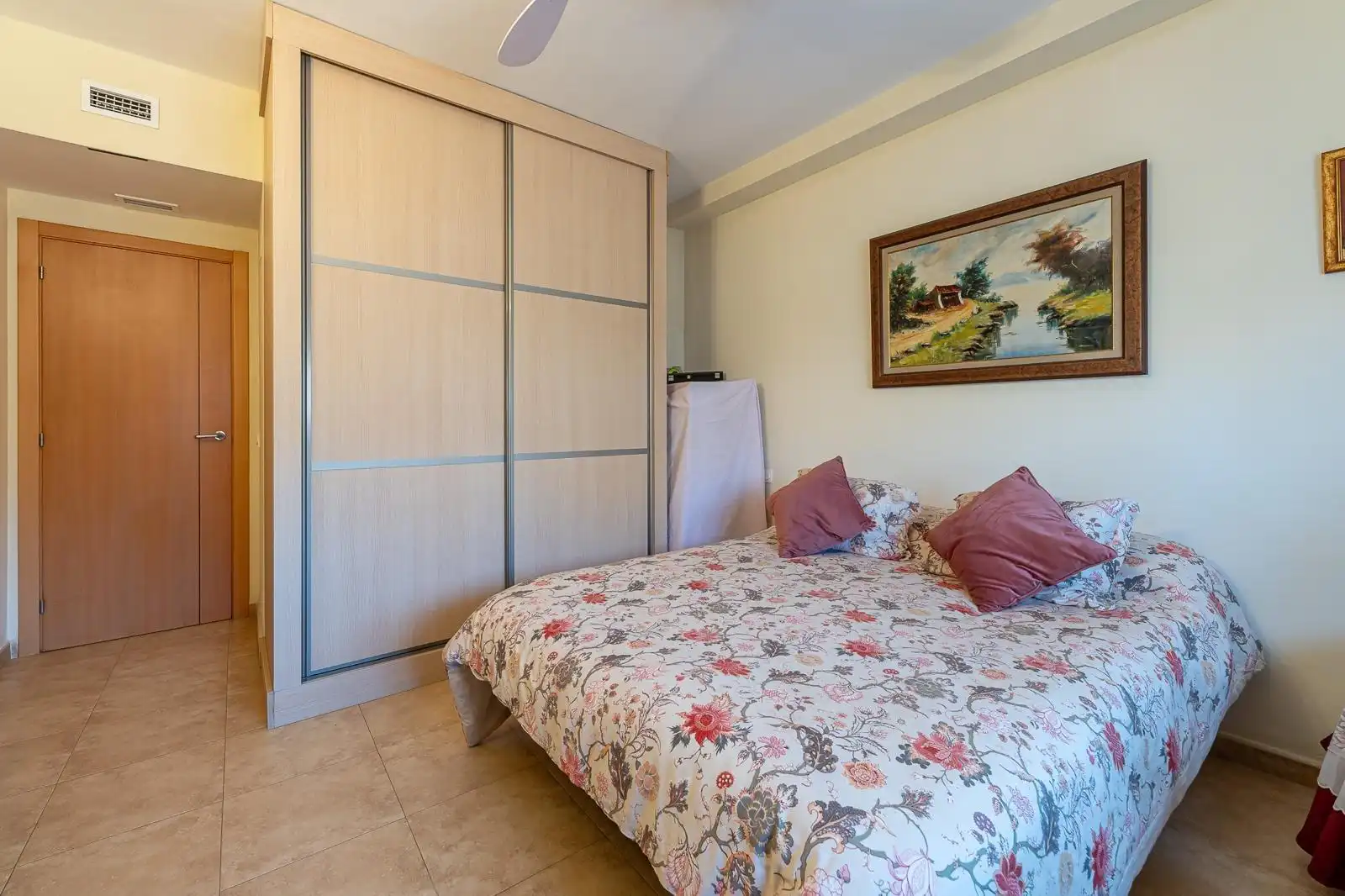 Habitación de Casa adosada en venta en Alhaurín de la Torre con Aire acondicionado, Jardín privado y Terraza