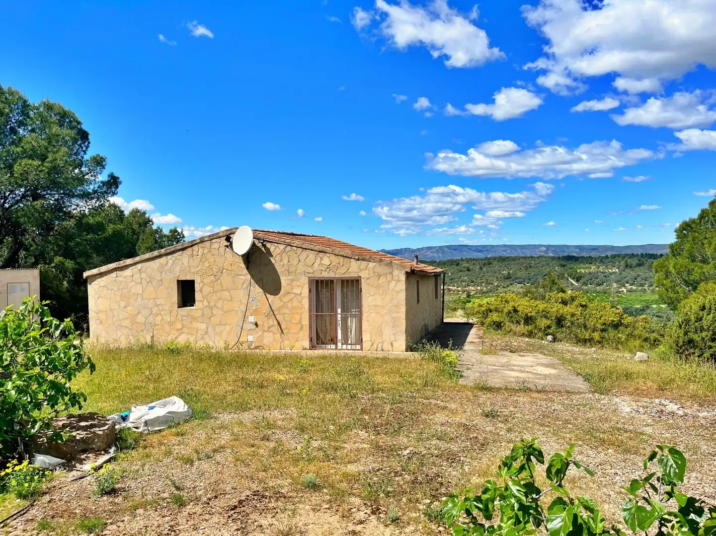 Houses for sale in Flix