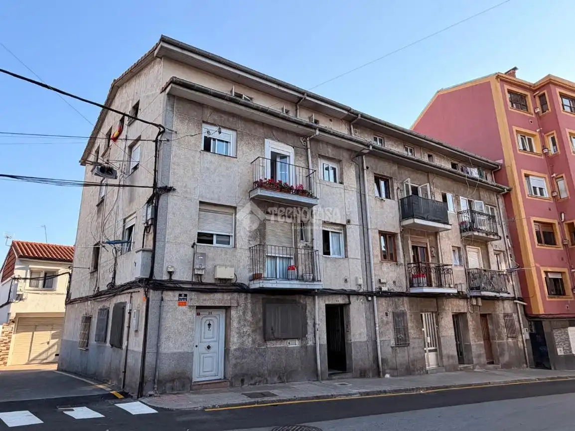 Vista exterior de Pis en venda en Santander