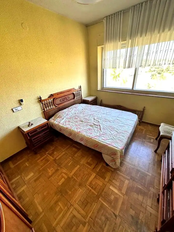 Habitación de Piso en venta en Madrid con Calefacción, Terraza y Amueblado