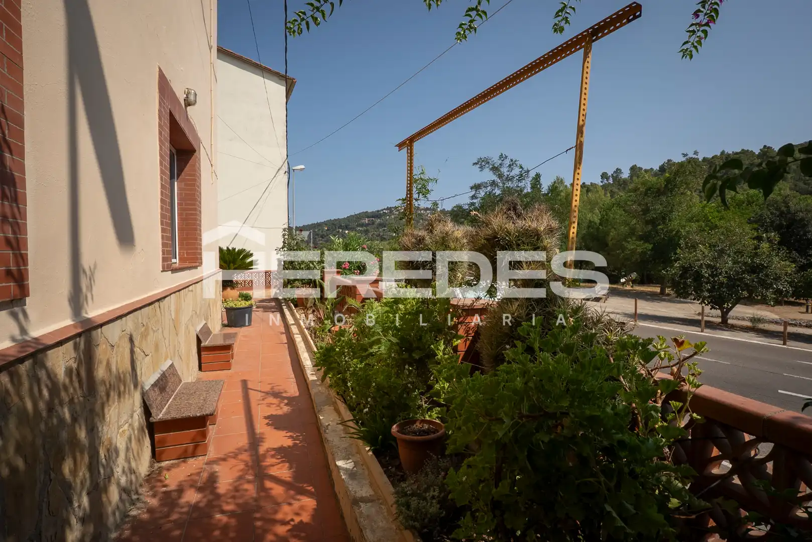 Terrassa de Casa o xalet en venda en Torrelles de Llobregat amb Jardí privat, Terrassa i Moblat
