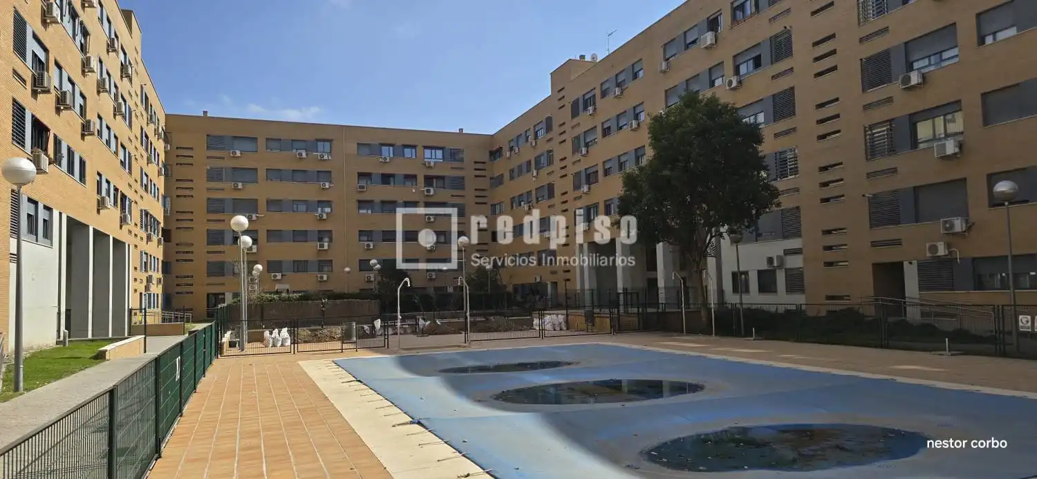 Vista exterior de Pis en venda en Torrejón de Ardoz amb Aire condicionat, Calefacció i Jardí privat