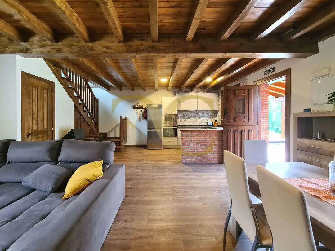 Sala de estar de Casa o chalet en venta en Ribadesella con Calefacción, Jardín privado y Trastero