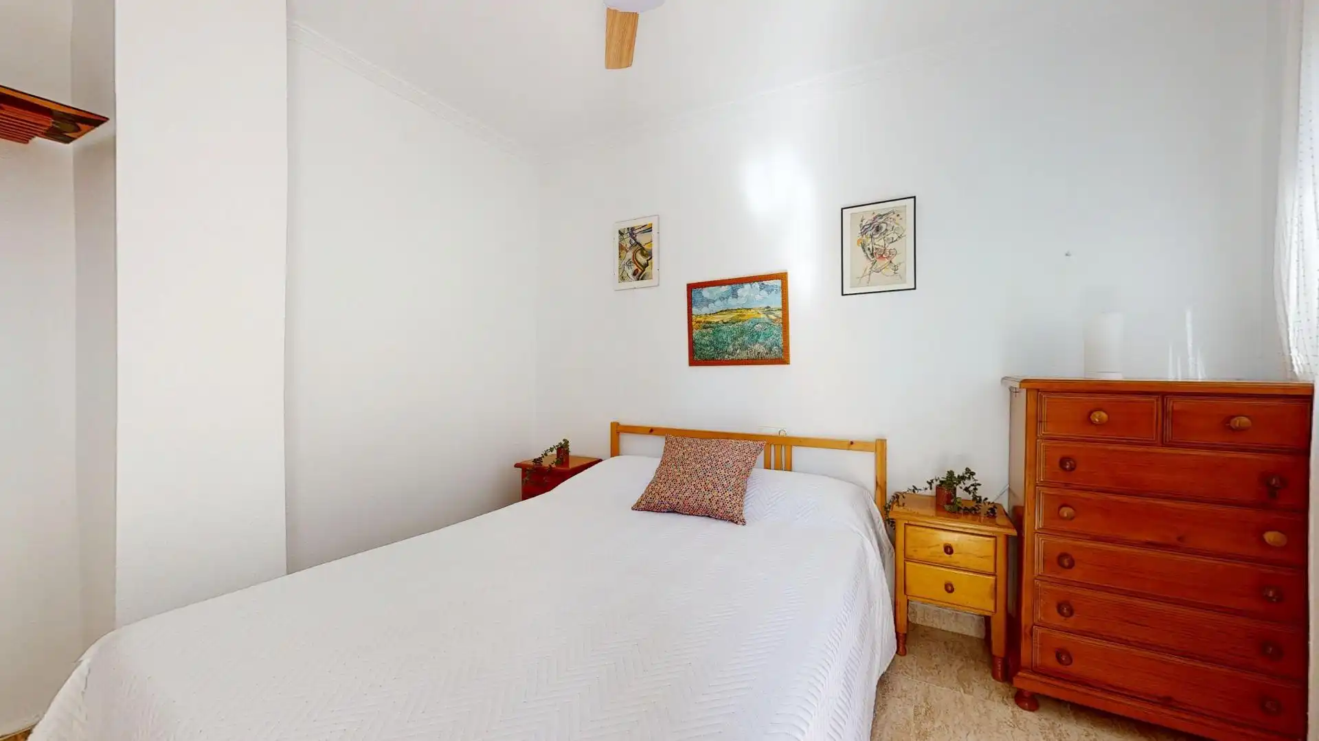 Dormitori de Casa adosada en venda en San Pedro del Pinatar amb Aire condicionat, Terrassa i Traster