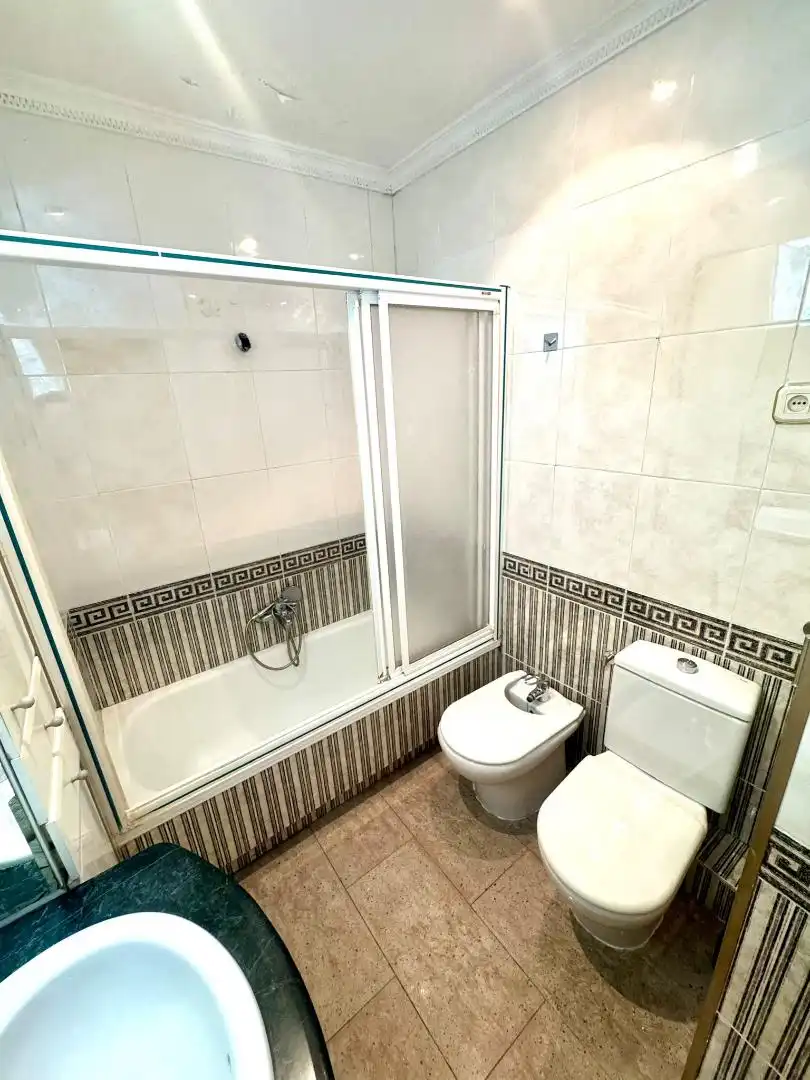 Baño de Apartamento de alquiler en Torrent