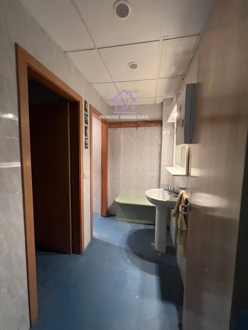 Baño de Nave industrial de alquiler en Arteixo