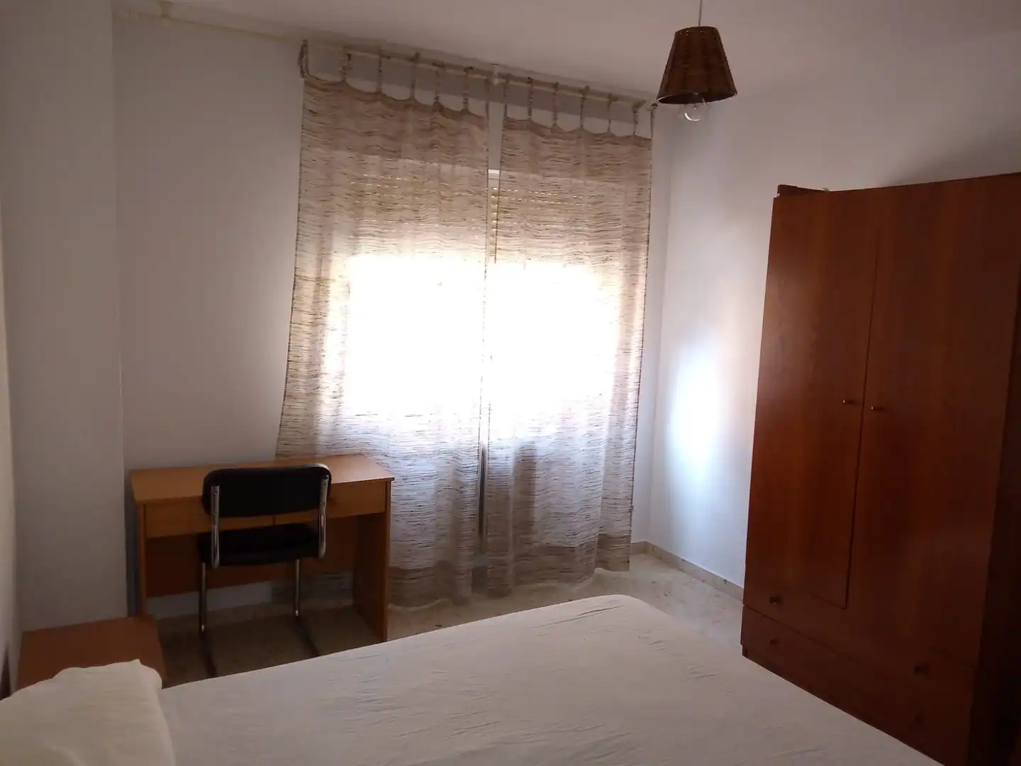 Bedroom of Flat for rent in Granada  with Heating, Furnished and Oven