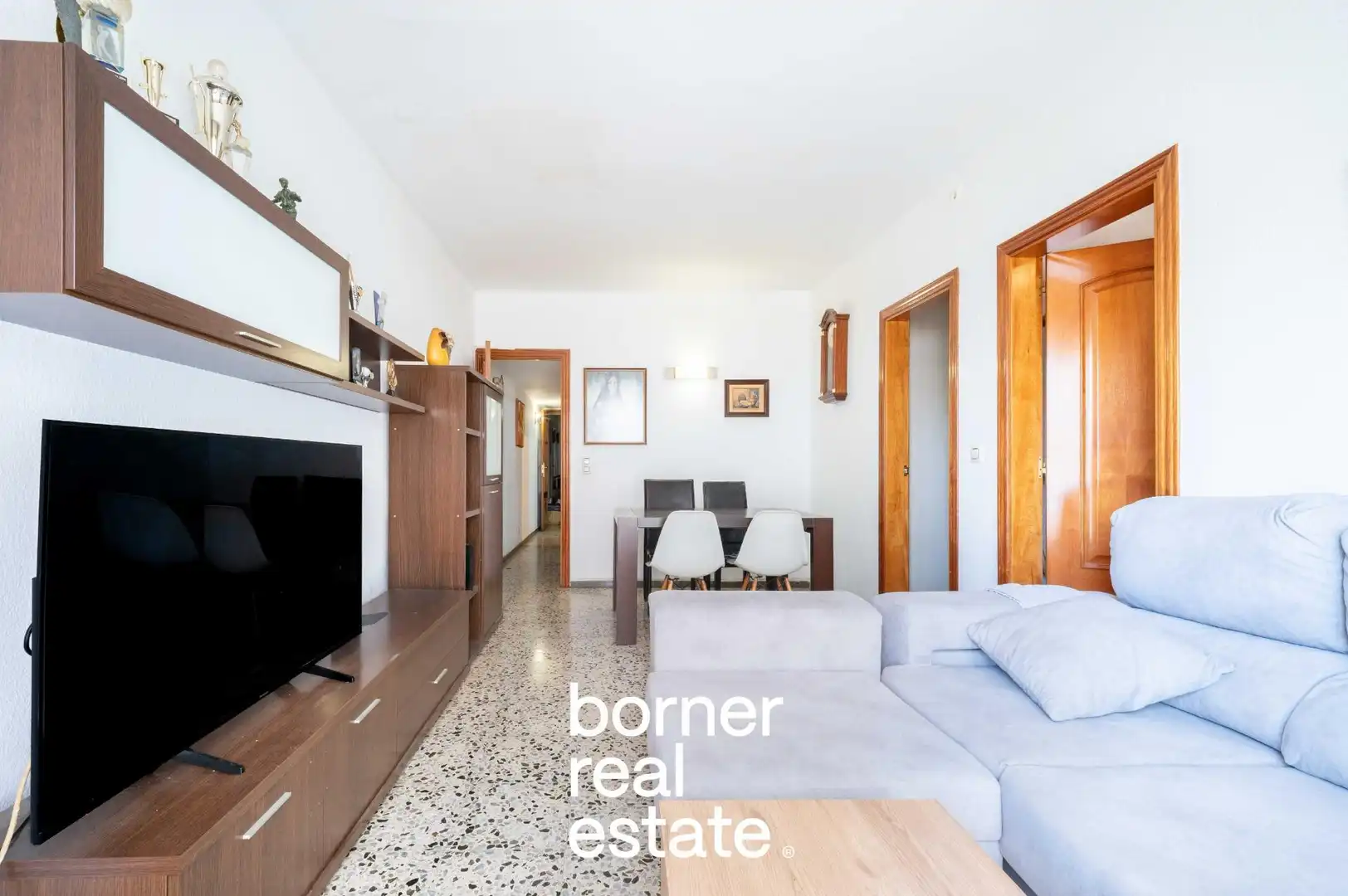 Sala de estar de Piso en venta en Sant Cugat del Vallès con Calefacción y Balcón