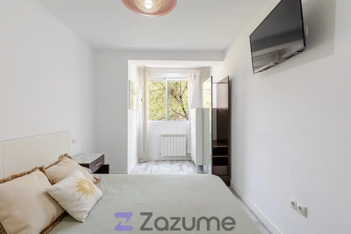 Schlafzimmer von Wohnung zur Miete in Madrid mit Klimaanlage, Heizung und Parkett