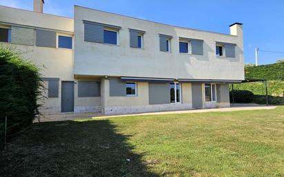 Exterior view of Single-family semi-detached for sale in Cànoves I Samalús