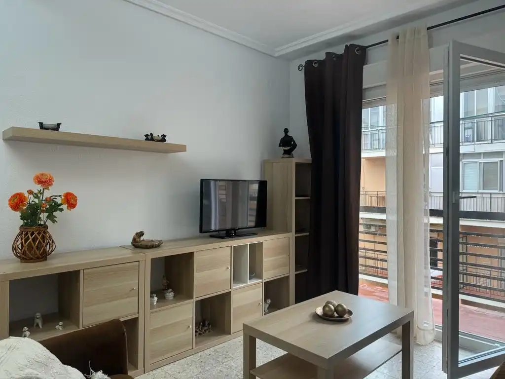 Wohnung mit Aufzug zur Miete in Calle Linares 2, imagen 2