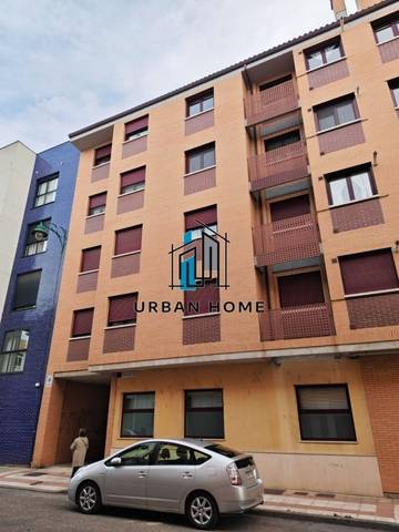 Piso en Venta en Calle de Agustín Alfageme en La Vega - La Sal