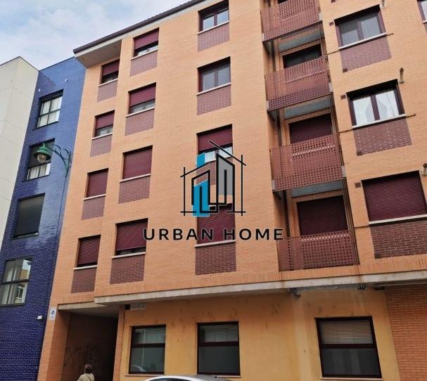 Photo 1 of Flat for sale in Calle de Agustín Alfageme, La Vega - La Sal, León