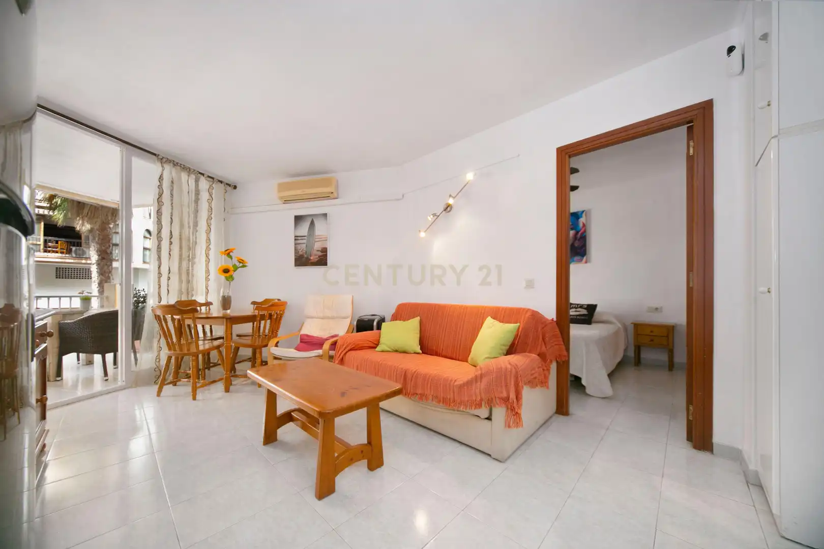 Vista exterior de Apartamento de alquiler en Calpe / Calp con Aire acondicionado, Horno y Lavadora