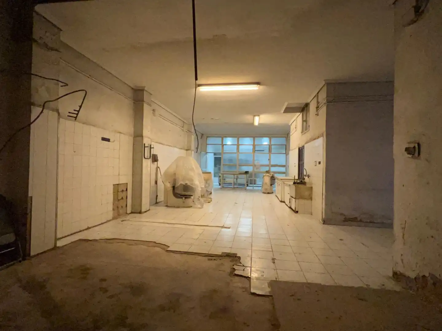 Gewerbefläche zum Verkauf in Avenida del Cedre 44, imagen 6