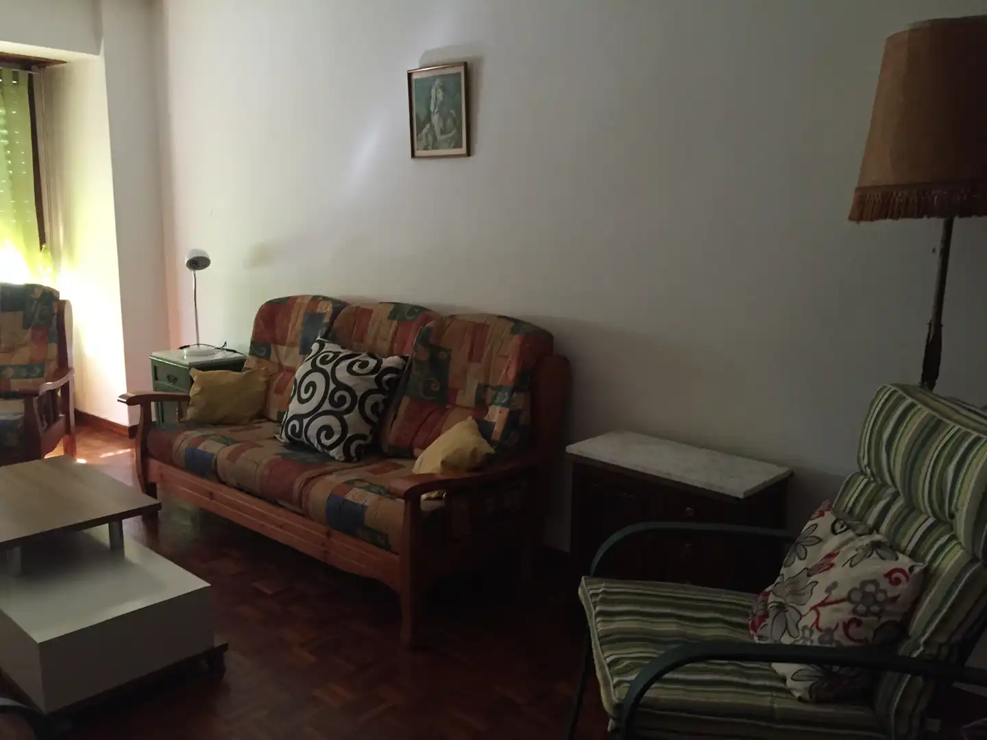 Sala d'estar de Pis de lloguer en Santiago de Compostela  amb Moblat