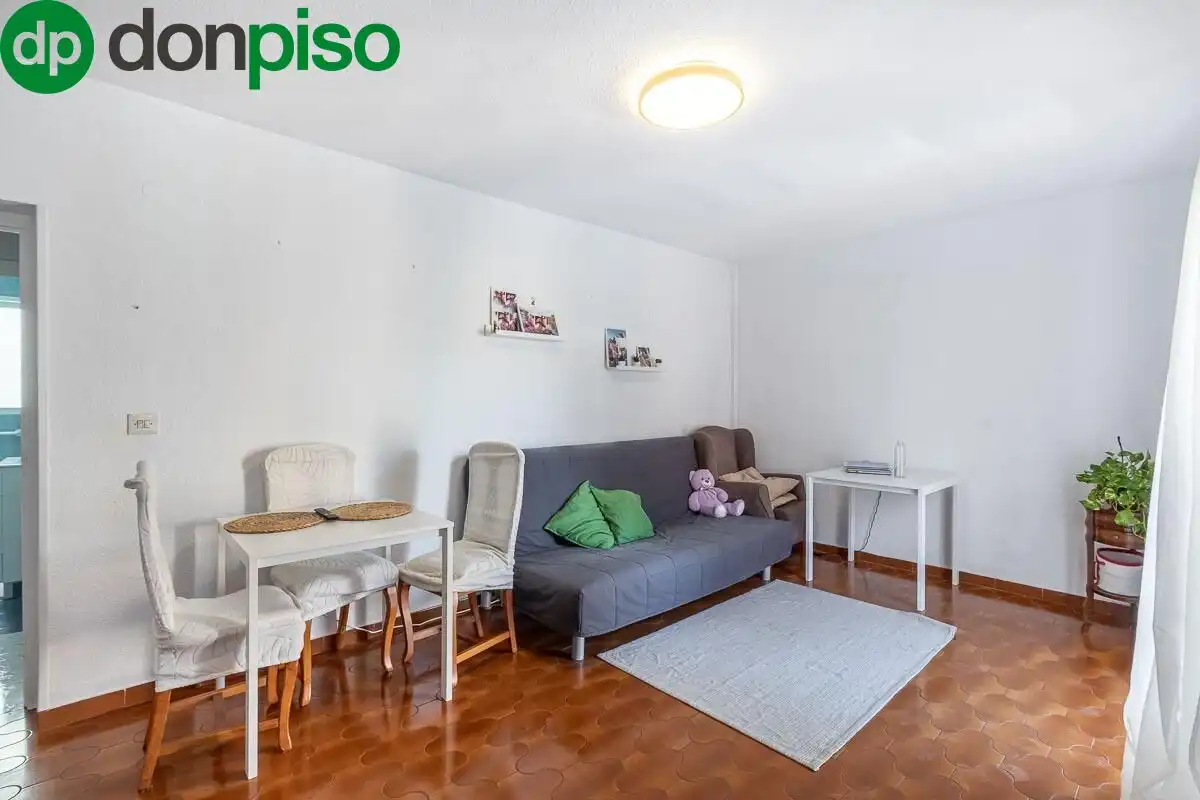 Living room of Flat for sale in Granada  with Air Conditioner