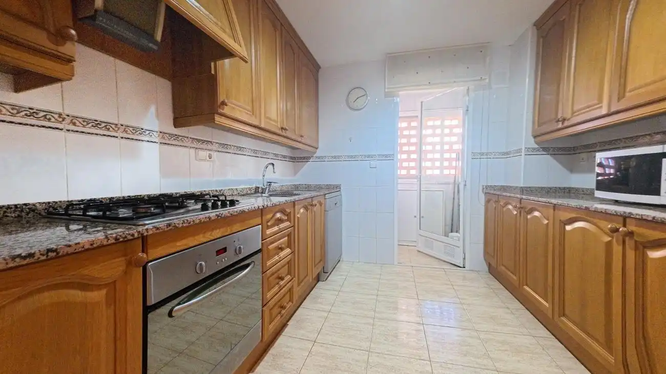 Küche von Wohnung zum Verkauf in L'Alfàs del Pi mit Heizung, Privatgarten und Terrasse
