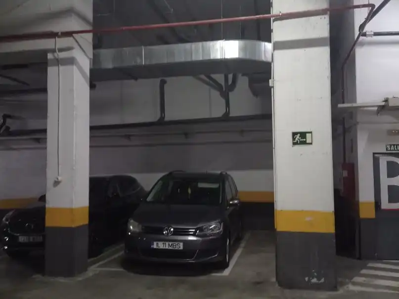 Parking of Garage for rent in Madrid