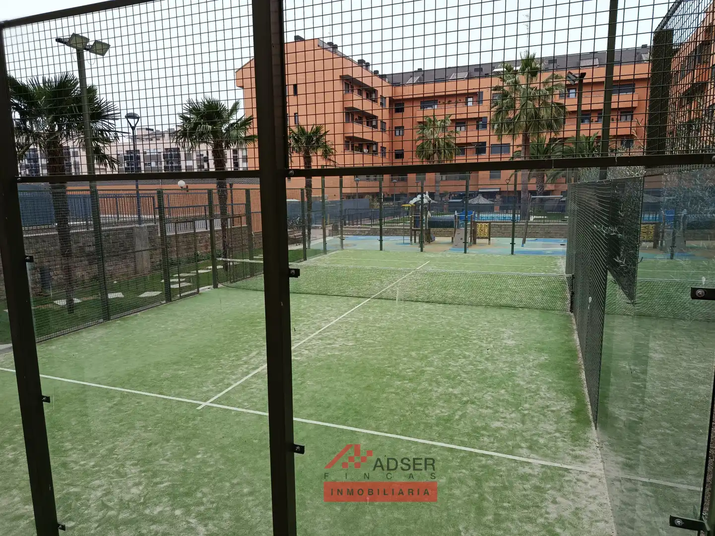 Parking de Piso en venta en Lardero con Calefacción, Jardín privado y Parquet