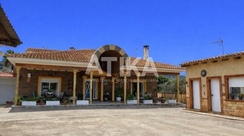 AMPLITUD, PRIVACIDAD Y CONFORT EN UN CHALET A LA VENTA ÚNICO A UN PASO DE LA CIUDAD  ONTINYENT, imagen 3