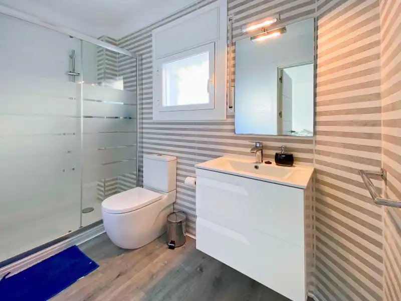 Baño de Casa o chalet en venta en Empuriabrava con Aire acondicionado, Calefacción y Terraza