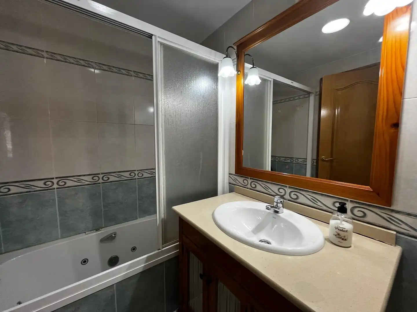 Baño de Piso en venta en Murcia con Aire acondicionado, Calefacción y Jardín privado