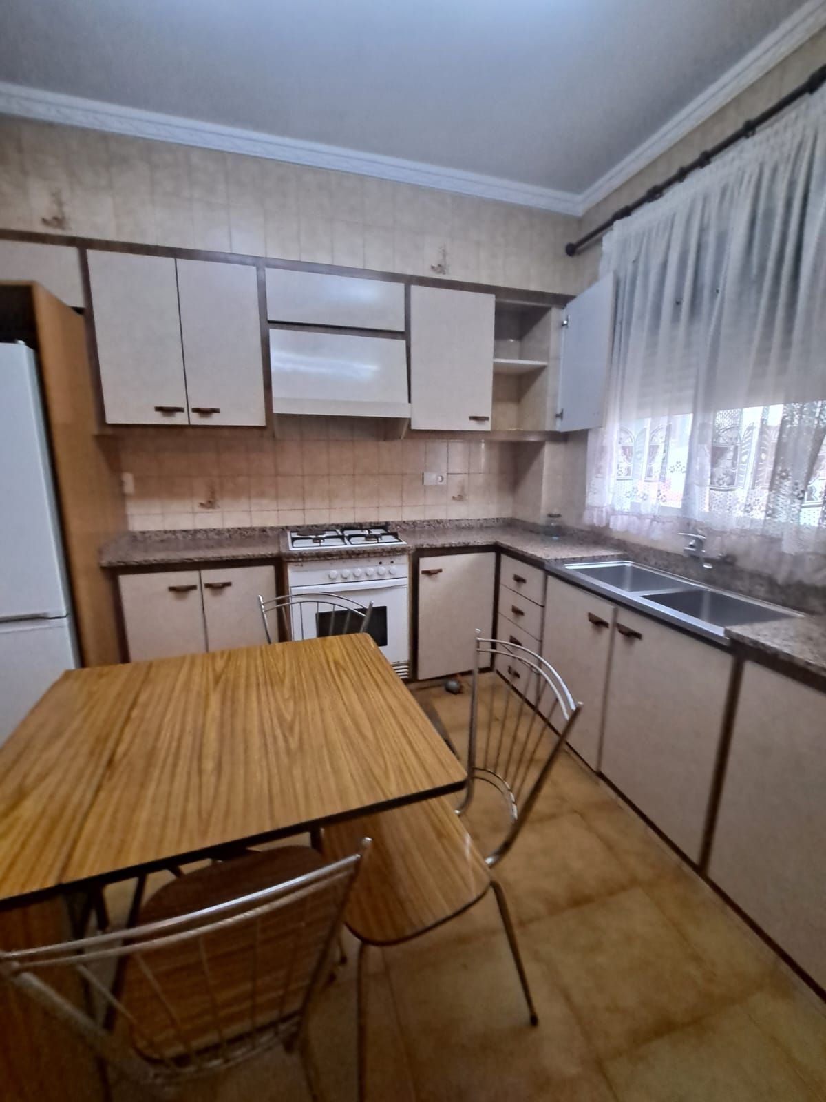 Cocina de Casa o chalet en venta en Castellón de la Plana / Castelló de la Plana con Trastero, Amueblado y Horno