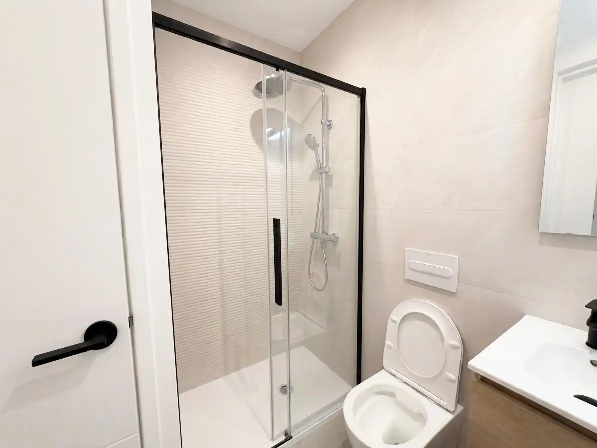 Piso con ascensor en venta en Carrer de Rosalia de Castro, imagen 10