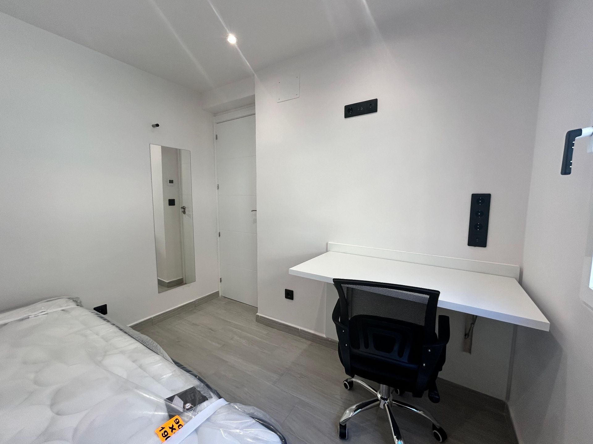 Flat to share in JUAN DE LA CIERVA, Universidad