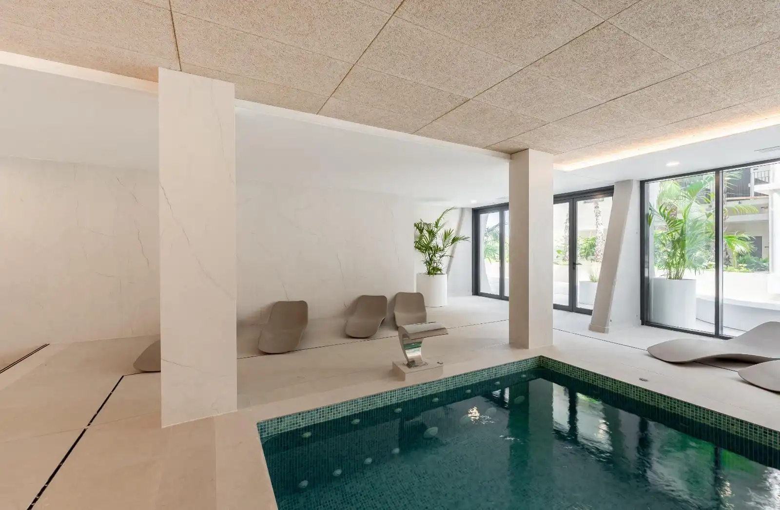 Piscina de Pis en venda en L'Alfàs del Pi amb Aire condicionat, Calefacció i Jardí privat