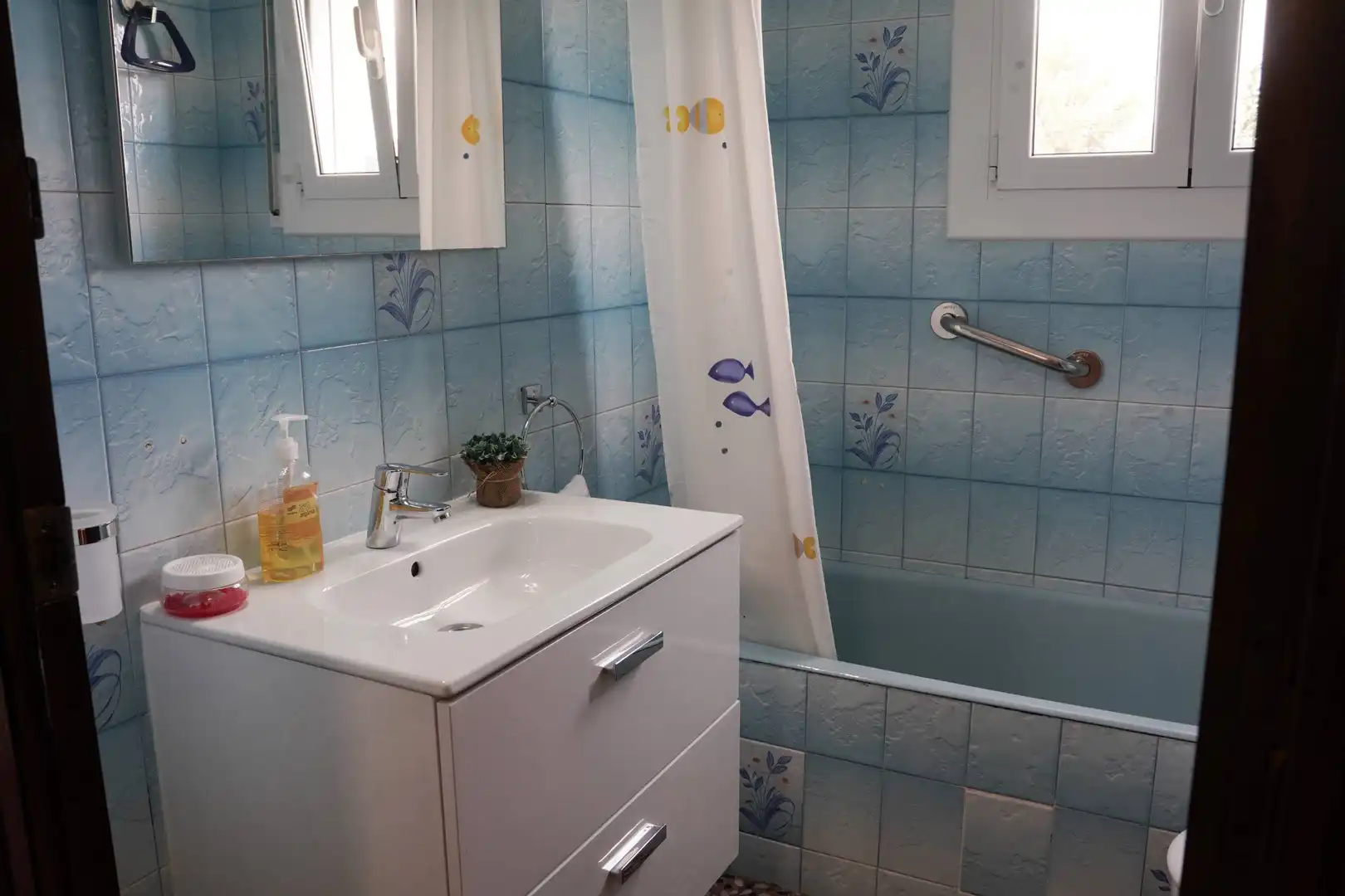 Bany de Casa o xalet en venda en Cunit amb Terrassa, Piscina i Moblat