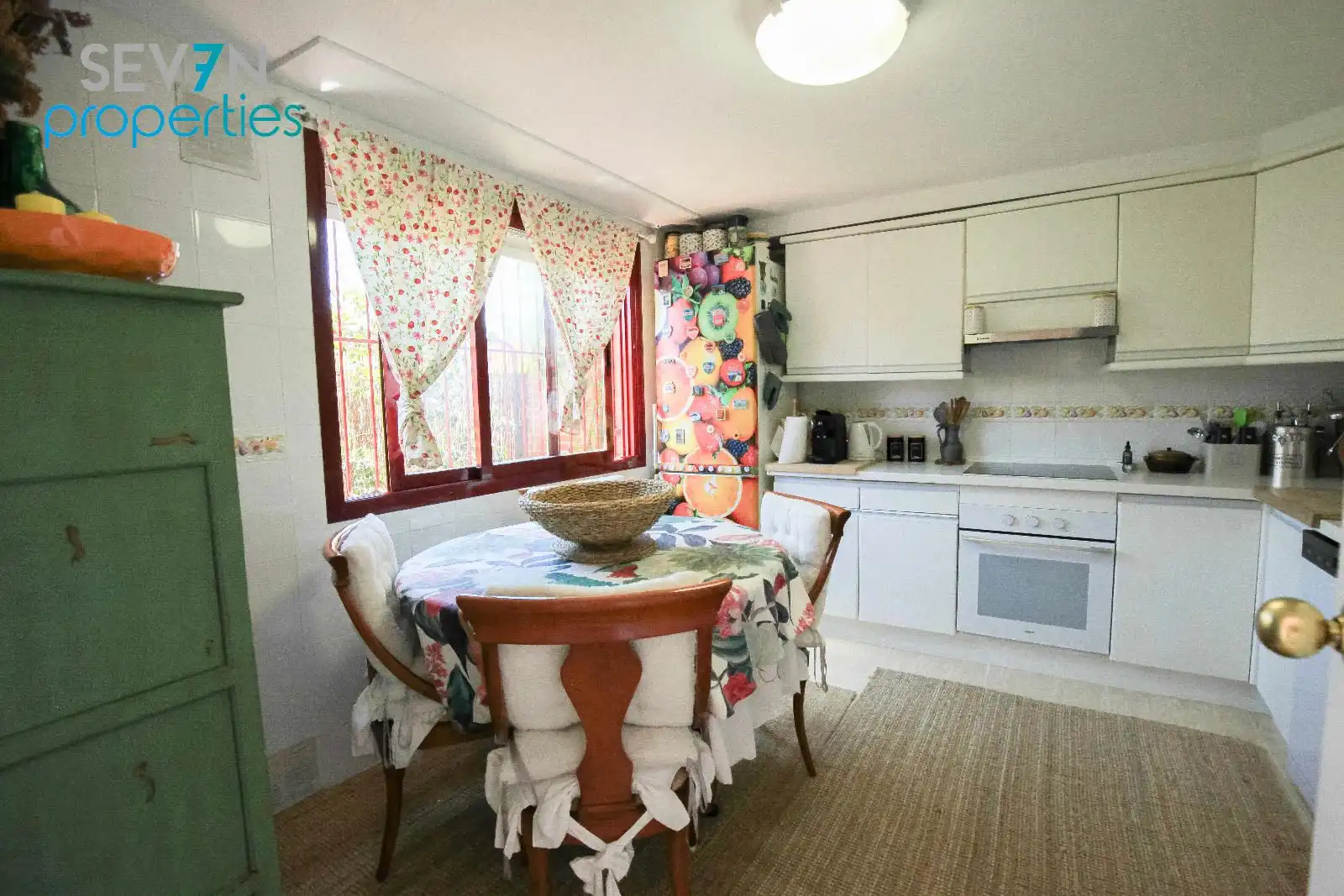 Cocina de Casa adosada en venta en Alicante / Alacant con Aire acondicionado, Calefacción y Piscina