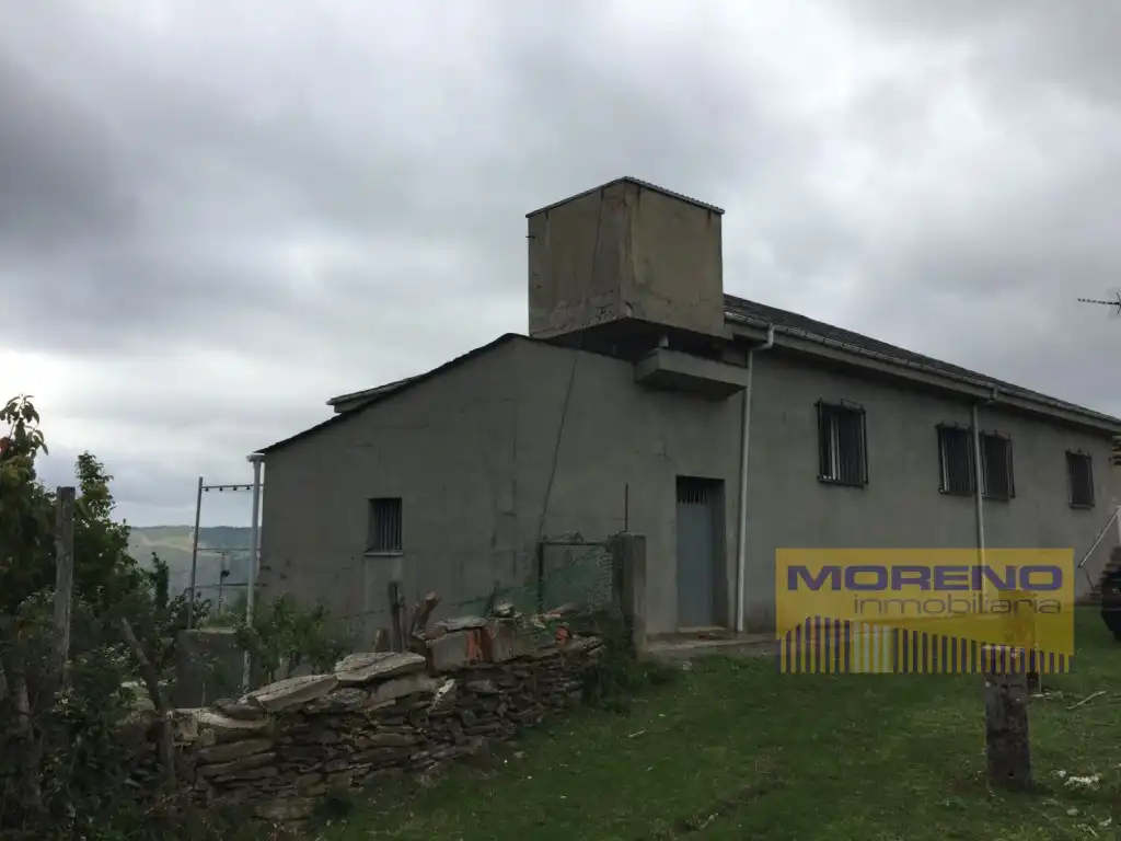 Vista exterior de Casa o xalet en venda en Navia de Suarna amb Terrassa