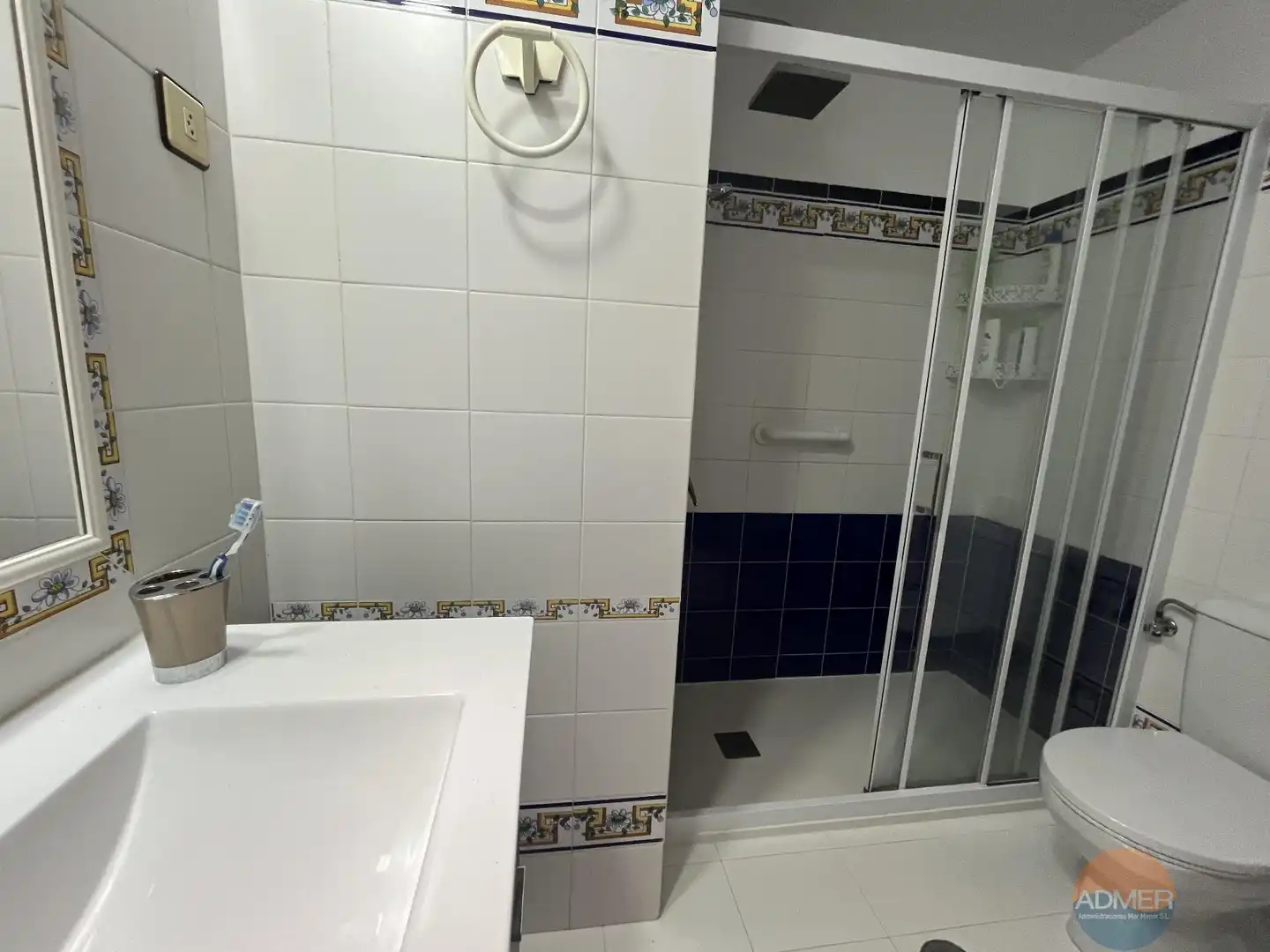 Bany de Dúplex en venda en La Manga del Mar Menor amb Aire condicionat, Calefacció i Terrassa