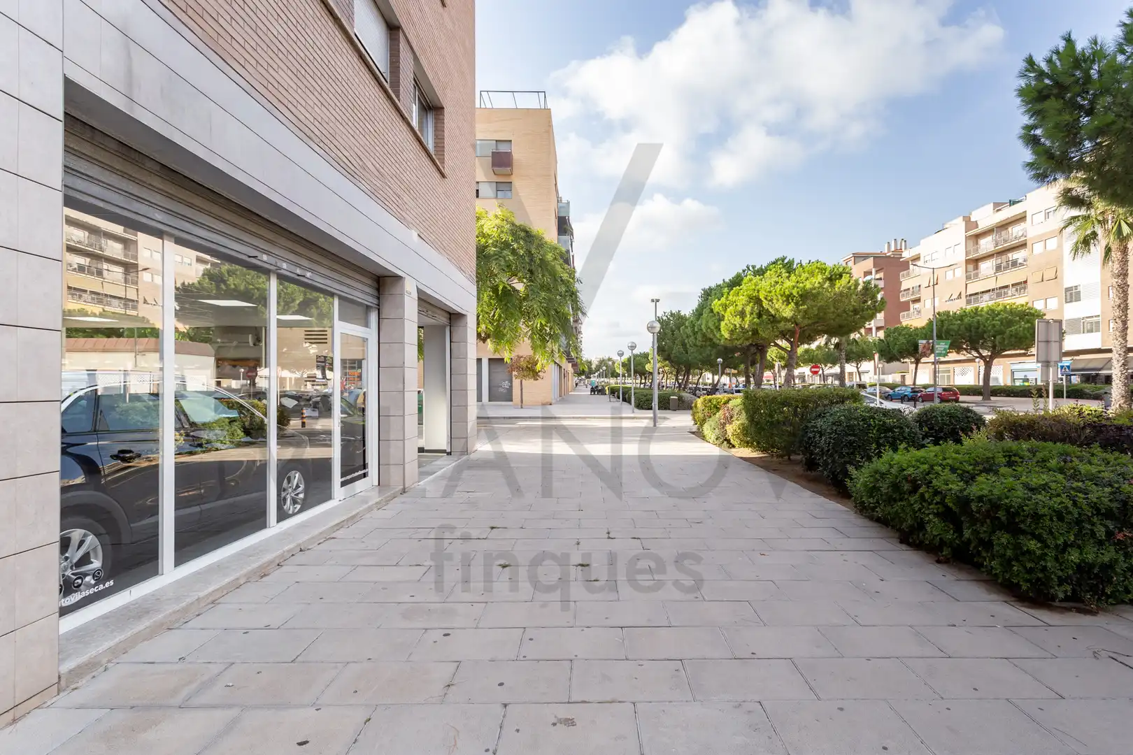 Local comercial en venda a Avinguda de l'Alcalde Pere Molas 16, imagen 3
