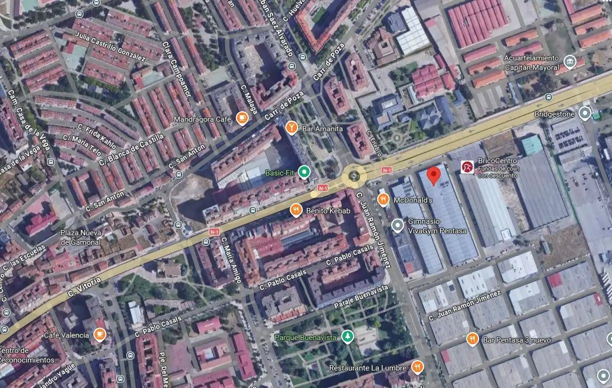 Außenansicht von Fabrikhallen zur Miete in Burgos
