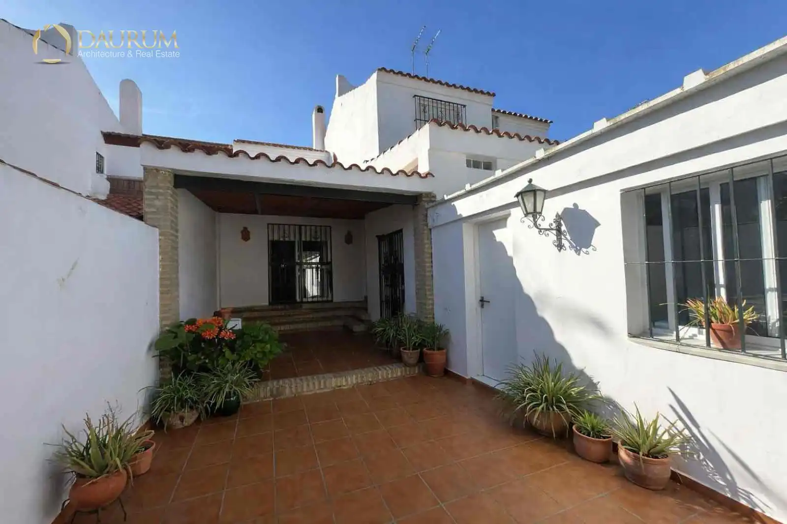 Exterior view of Detached homes for sale in Mairena del Aljarafe  with Air Conditioner, Heating and Terrace
