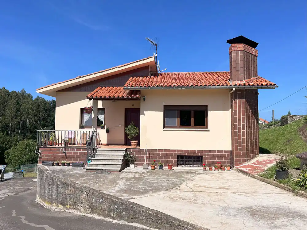 Villa mit Garten zum Verkauf in Ribadesella