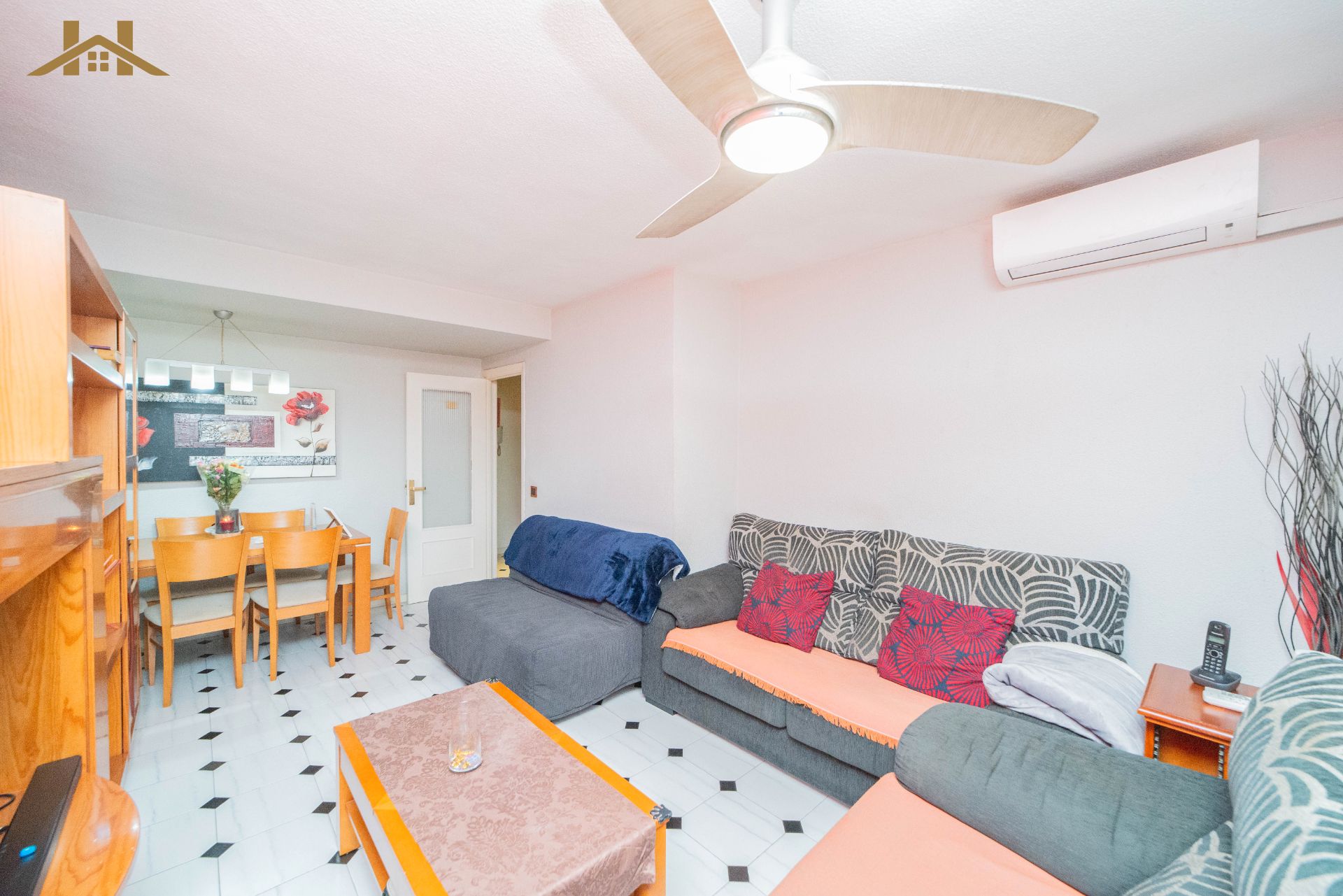 Living room of Flat for sale in Móstoles  with Air Conditioner, Heating and Terrace