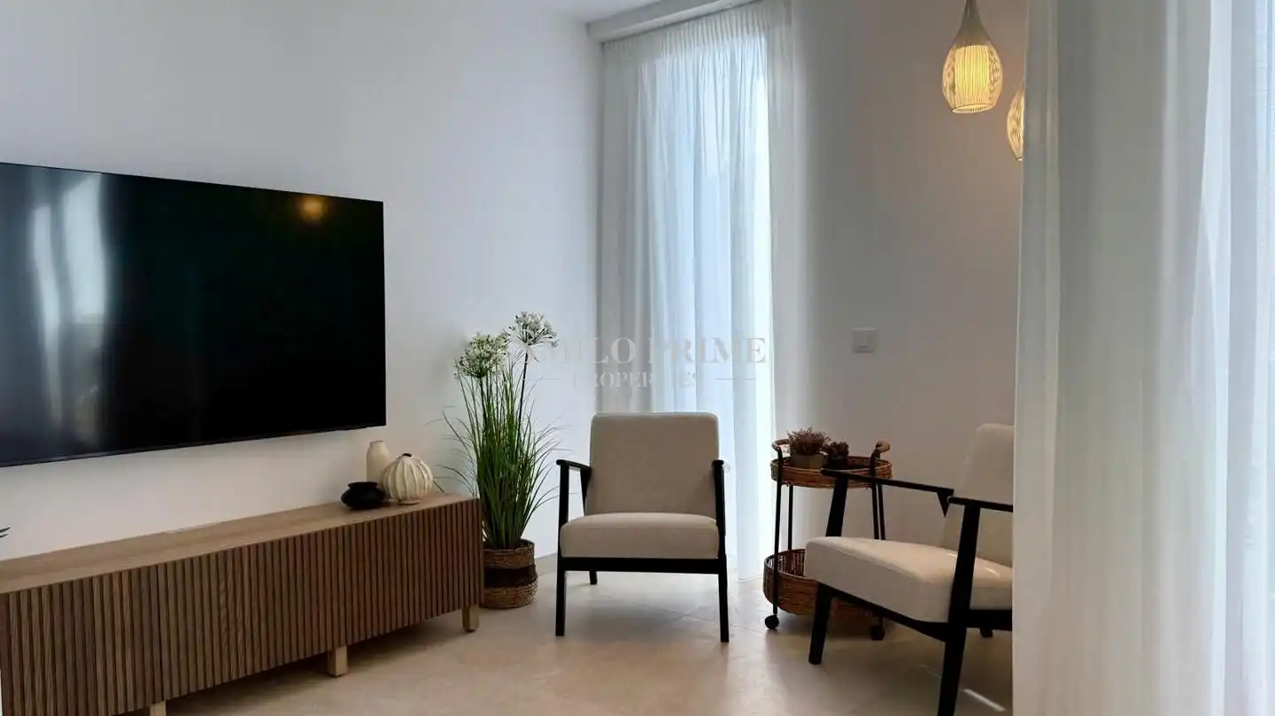 Wohnzimmer von Dachboden zur Miete in Guía de Isora mit Klimaanlage, Terrasse und Möbliert